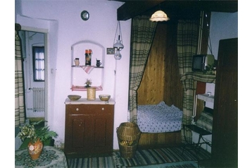 Ungheria Privát Regenye, Interno